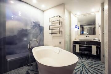 Фото номера Стандартный номер с балконом и 1 кроватью размера «king-size» Отель Paragraph Resort &amp; Spa Shekvetili, Autograph Collection г. Шекветили 8