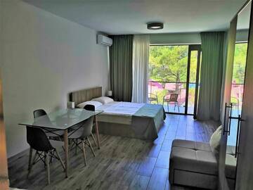 Фото номера Трехместный номер Делюкс Отель Riviera Shekvetili Hotel г. Шекветили 2